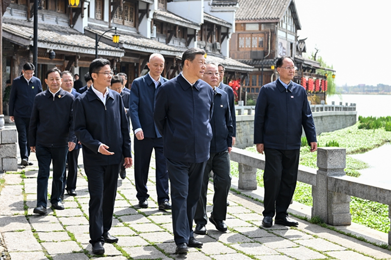 2024年3月19日，習(xí)近平總書記在湖南常德河街考察。