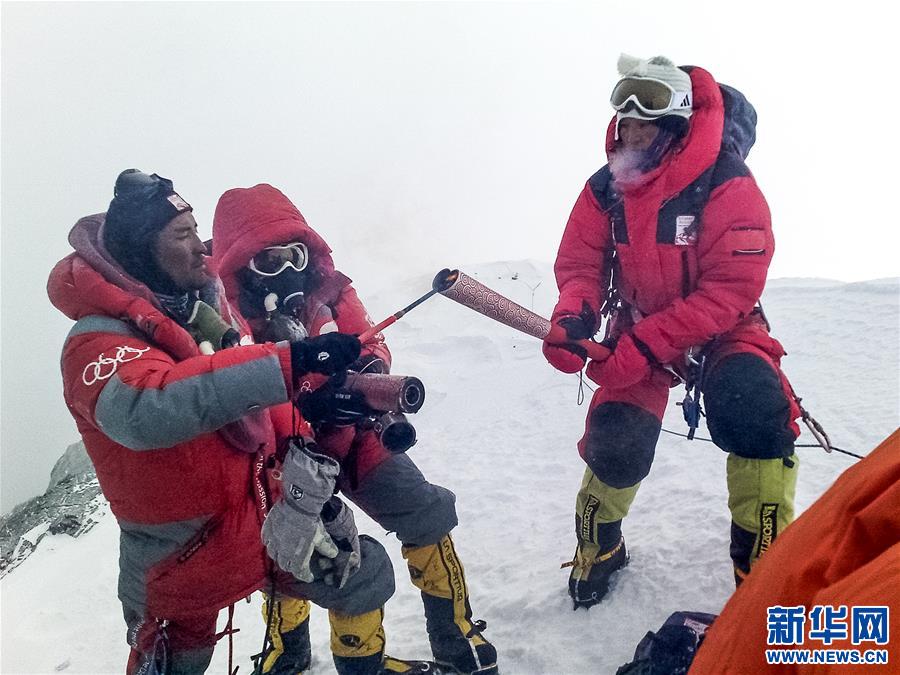 （體育·專題）（10）西藏拉薩喜馬拉雅登山向?qū)W校的20年