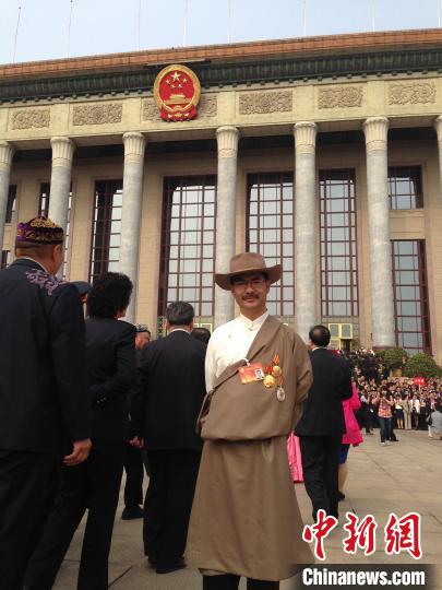 圖為2016年，尼瑪扎西出席全國政協(xié)會議(資料圖)。西藏農(nóng)科院 供圖