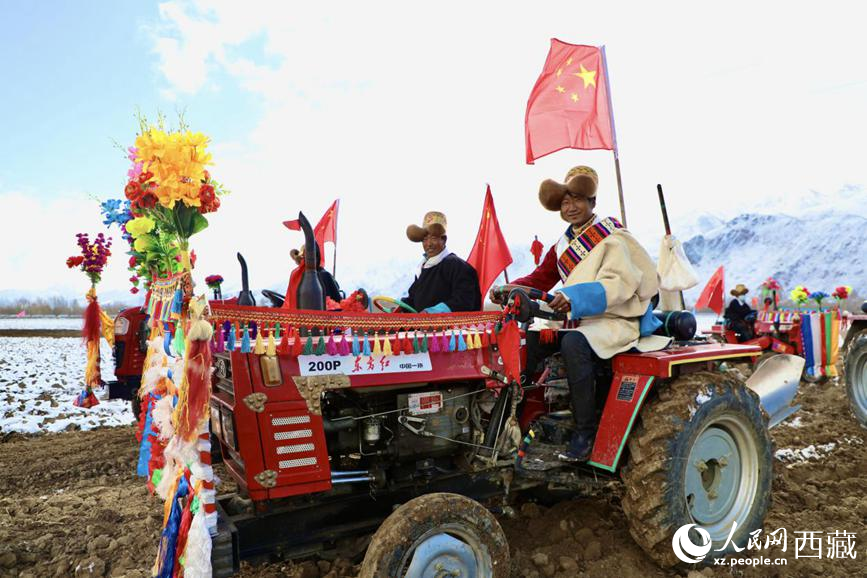 拉薩市墨竹工卡縣唐加鄉(xiāng)莫沖村的春耕儀式現(xiàn)場。人民網(wǎng) 次仁羅布攝